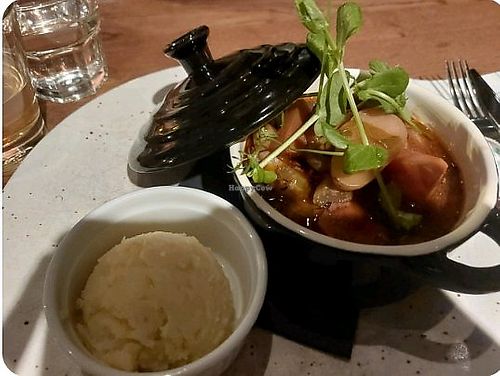 Vegan boeuf bourguignon at Buurten in de Gaard in Utrecht