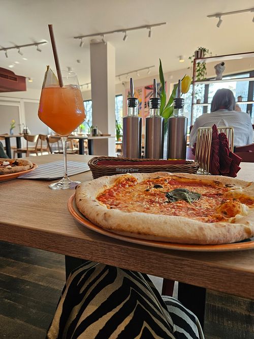 Pizza margherita vegan at Futurista Ristorante in Warsaw