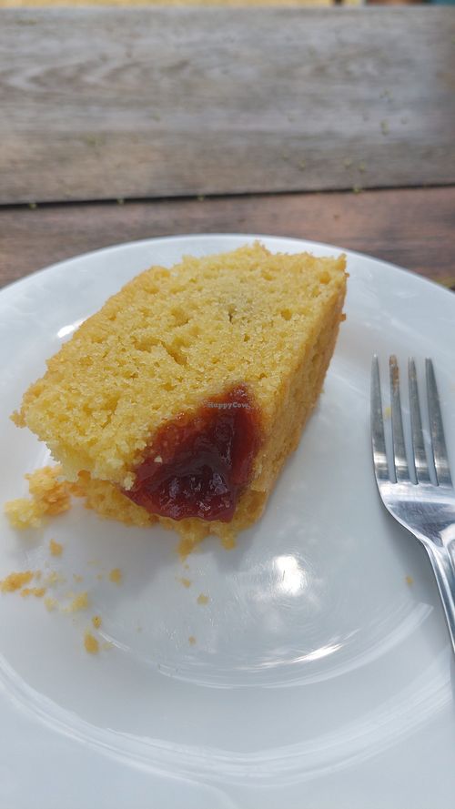 Bolo de fuba com goiabada vegano at Cuesta Café in Pardinho