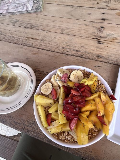 Vegan Smoothie bowl  at IJKA Minca Cafe Pizzeria in Minca