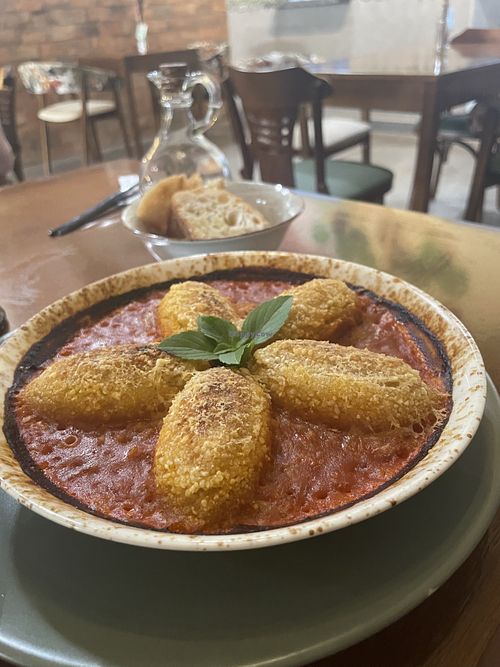 Tapioli Vegano- feito de forma artesanal na casa, com uma massa leve e sem glúten de tapioca hidratada no leite de coco,  alho poró, no molho pomodoro.   at Ks Empório & Bistrô in Indaiatuba