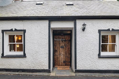 Front of cottage at Gorllan in Eglwyswrw