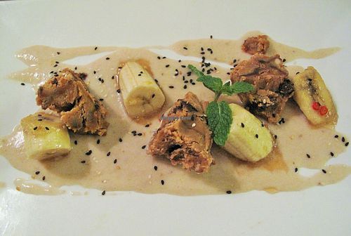 peanut butter fudge with banana and chili at Oben in Vienna