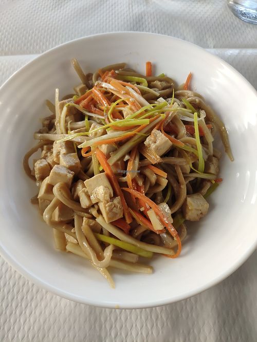 Ramens sauté au tofu aux légumes at Toutofu in Paris