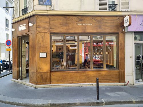 Façade at Maora Restaurant - Batignolles in Paris