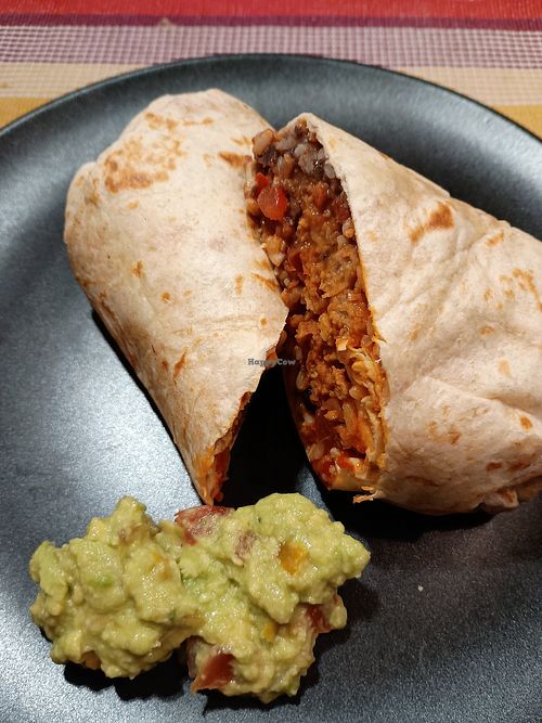 Burrito con chili veg e salsa guacamole at Al Messicano - Treviso in Treviso