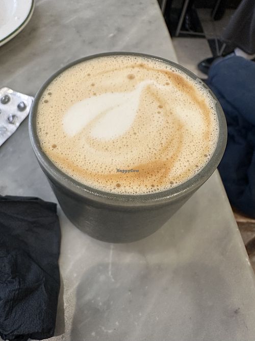Capuchino excelente  at Dopa Café in Madrid