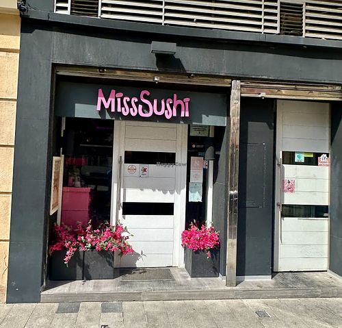 Vegan sushi options and they’re delicious 😋   at Miss Sushi in Murcia