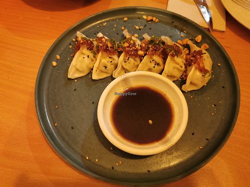 Gyozas de verduras at Pura Kixen in Carballo