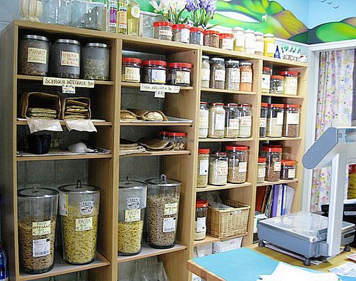 bulk foods at Punto di Vino in Grosseto