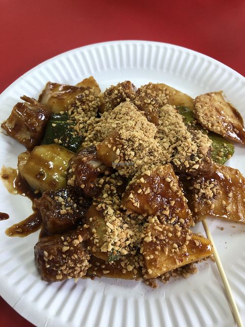 Upclose of rojak at Kwan Tzi Zhai Vegetarian Cuisine 觀自齋 - Geylang in Central Singapore