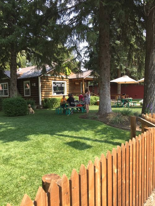 Store front at Healthy Being Juicery in Jackson