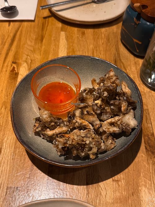 Hed Tod (fried oyster mushrooms) at Khao Tiew in San Francisco