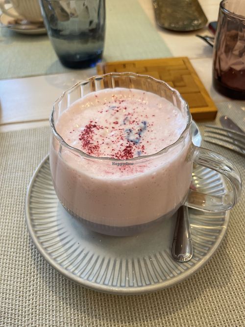 Purple latte  at Flower Café in Capo Dorlando