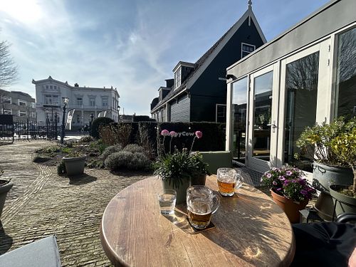 Front terrace  at Verrassing aan de Zaan in Zaandam