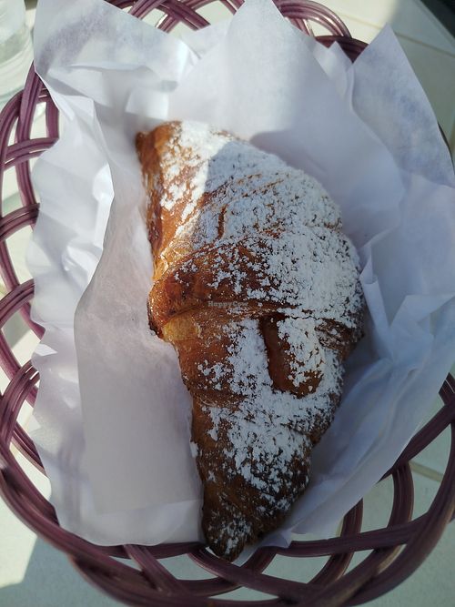 Cornetti vegani freschi at Bar Costantino in Acireale