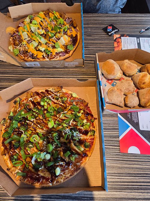 Veganyaki, vegan Chicken Döner, Pizzabrötchen at Domino's Pizza   in Muelheim