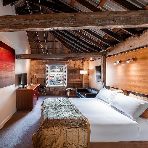 Luxury accomodation at Vegan Tours Australia in Birchgrove