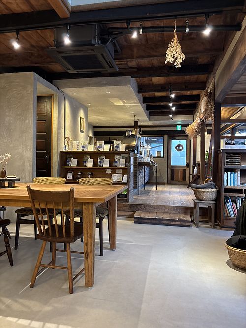   at holidaypark roastworks in Nakatsugawa