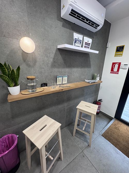 Seating   at Placeo Coffee in Madrid