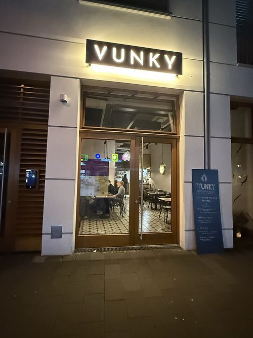 front  at Vunky  in Cologne
