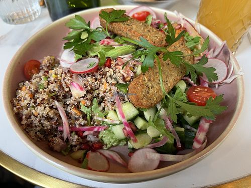 Vegan bowl  at Brasserie Le Tambour in Paris