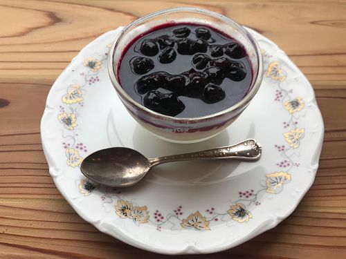 Dessert - blueberry pudding at Yamanoiki Amenokoe in Chino