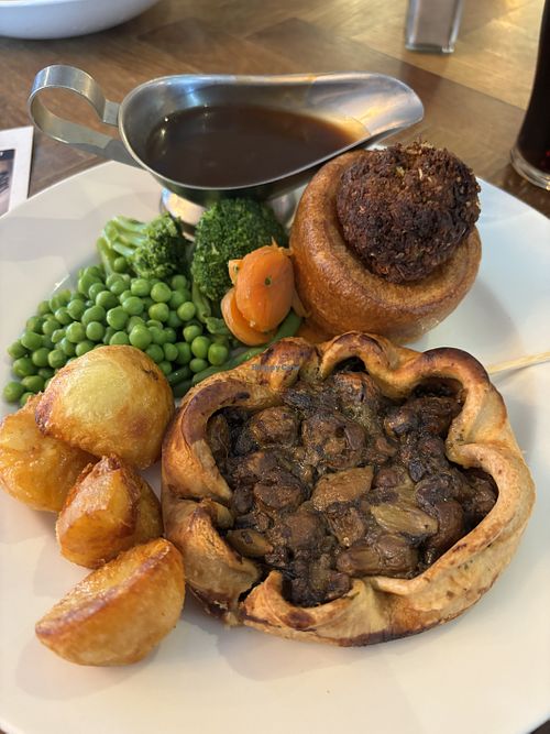 Sunday Roast but Yorkshire pudding was not vegan   at Badger Box in Nottingham