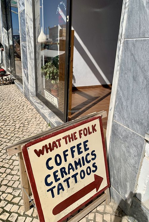 Entrance   at What The Folk in Caldas Da Rainha