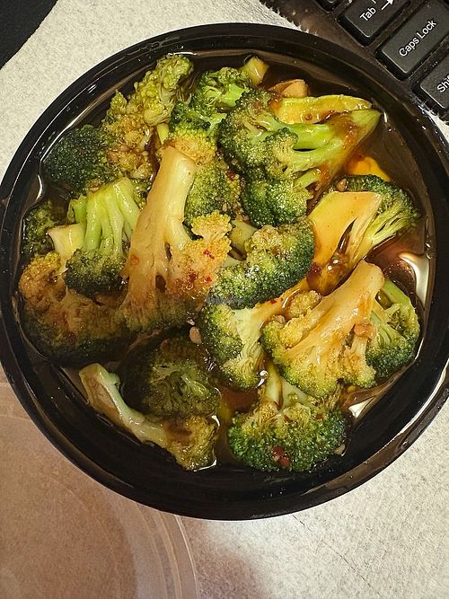 Broccoli in Garlic Sauce at New Great Wall Chinese Restaurant in Nashville