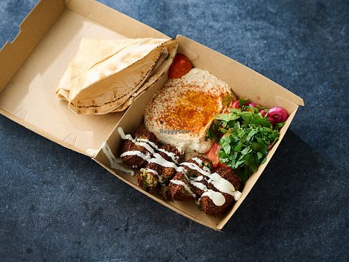  at J&F Falafel & Hummus in Karlstad