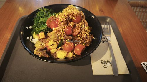 Poke Heura and Cream at Tasty Poke Bar in Murcia