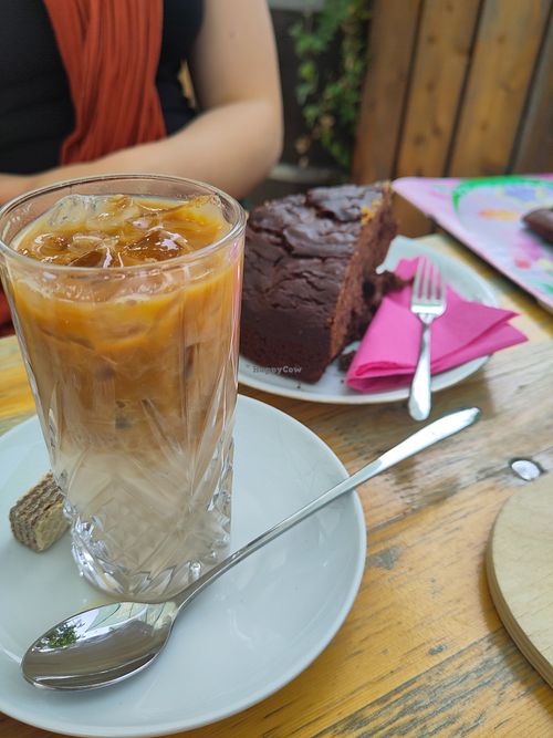 Schokokuchen und Iced Coffee at Café Frida   in Dossenheim