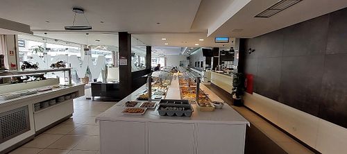 Full buffet   at Wok Asia in Marinha Grande