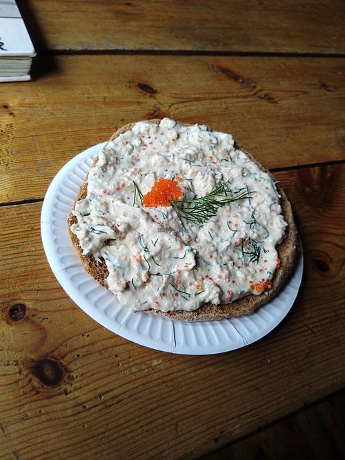 Tofu skagen sandwich at Elämänluukku Savottakahvila in Aekaeslompolo