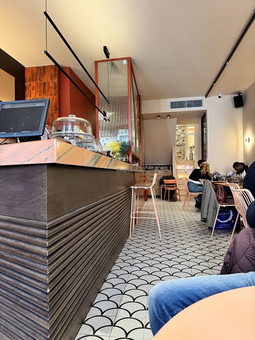 Il bancone del locale   at Branco Nafplio in Nafplion