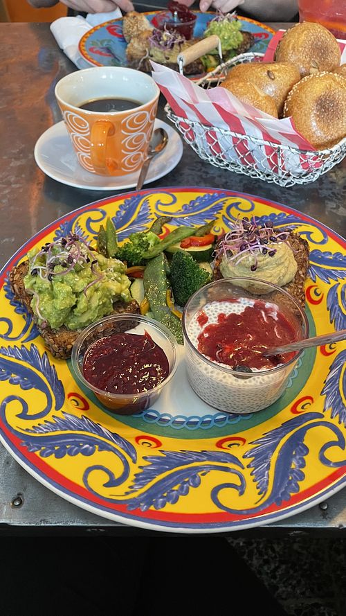 Vegan Power mit Kaffee und Puppensemmeln  at Backspielhaus - Weltenburger in Munich