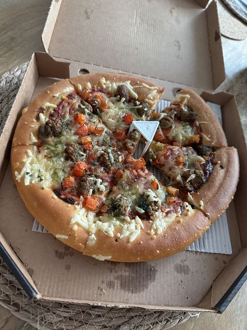 Pizza falafel   at Pizza Hut - Place Léopold in Mons