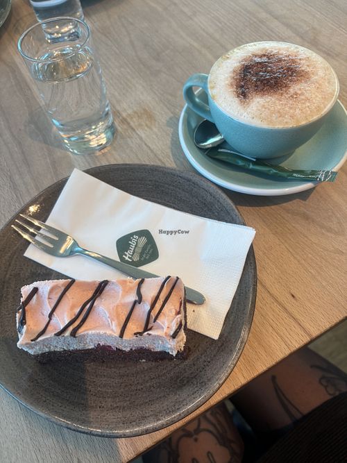 Schoko Erdbeer Kuchen   at Haubis in Ybbs An Der Donau