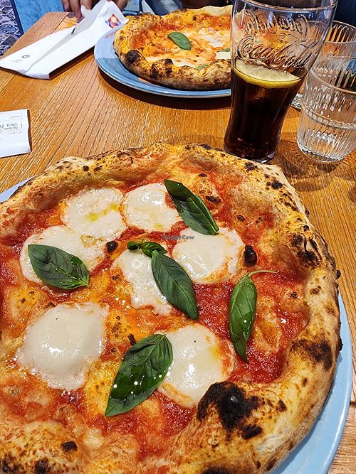 Margherita with vegan cheese in the front and with dairy cheese in the back at Sud in Riva Del Garda
