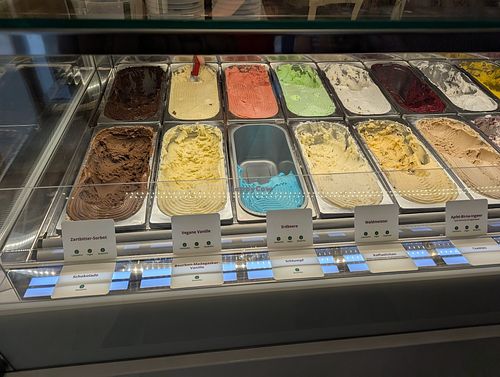 Vegane Eis Auswahl at Eisgarten in Jena