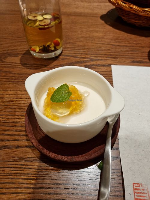 Yogurt with peach jelly at A Wave Pure Vegetarian Food (Flower Garden Store) 一朵浪花  纯净素食(花卉园店) in Chongqing