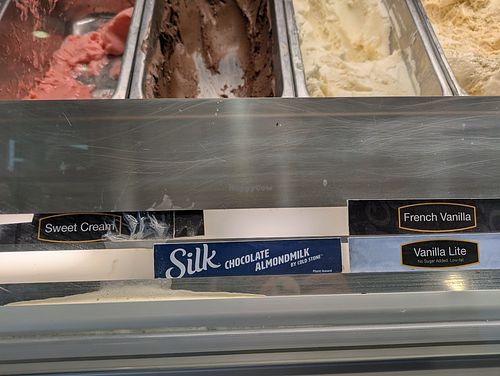 🙌🏼 at Cold Stone Creamery  in Findlay