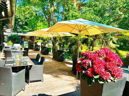 at Mooi Zeist Indonesisch Restaurant in Zeist