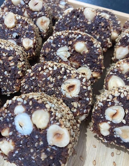 Dates/sesame   at Ornina Châtelain in Brussels
