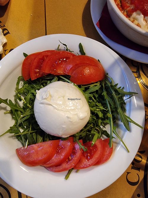Mozzarella salad (vegetarian) at Bacaro Quebrado in Venice