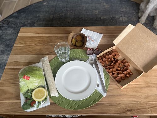 Köfte small medium (€13,75)  at Cigköftem in Tiel