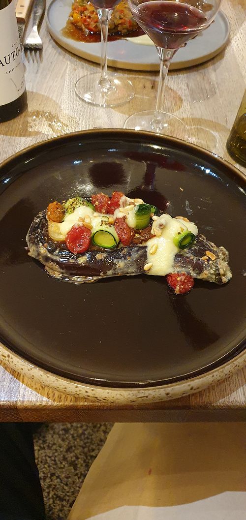 Le plat principal, ce qui était le meilleur du menu mais malheureusement en trop petite quantité. at Convives in Martel