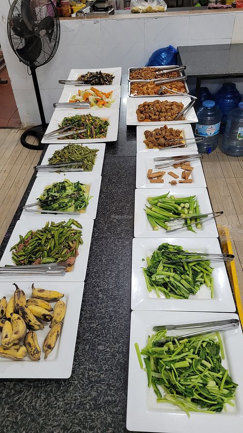 Many options at Buffet chay Ni Thai in Phu Quoc