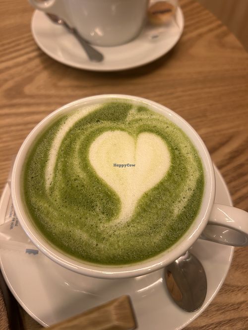 Matcha latte avena  at BunBun in Madrid